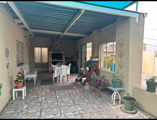 3 BEDROOM HOUSE FOR SALE IN ALBERTON NORTH
